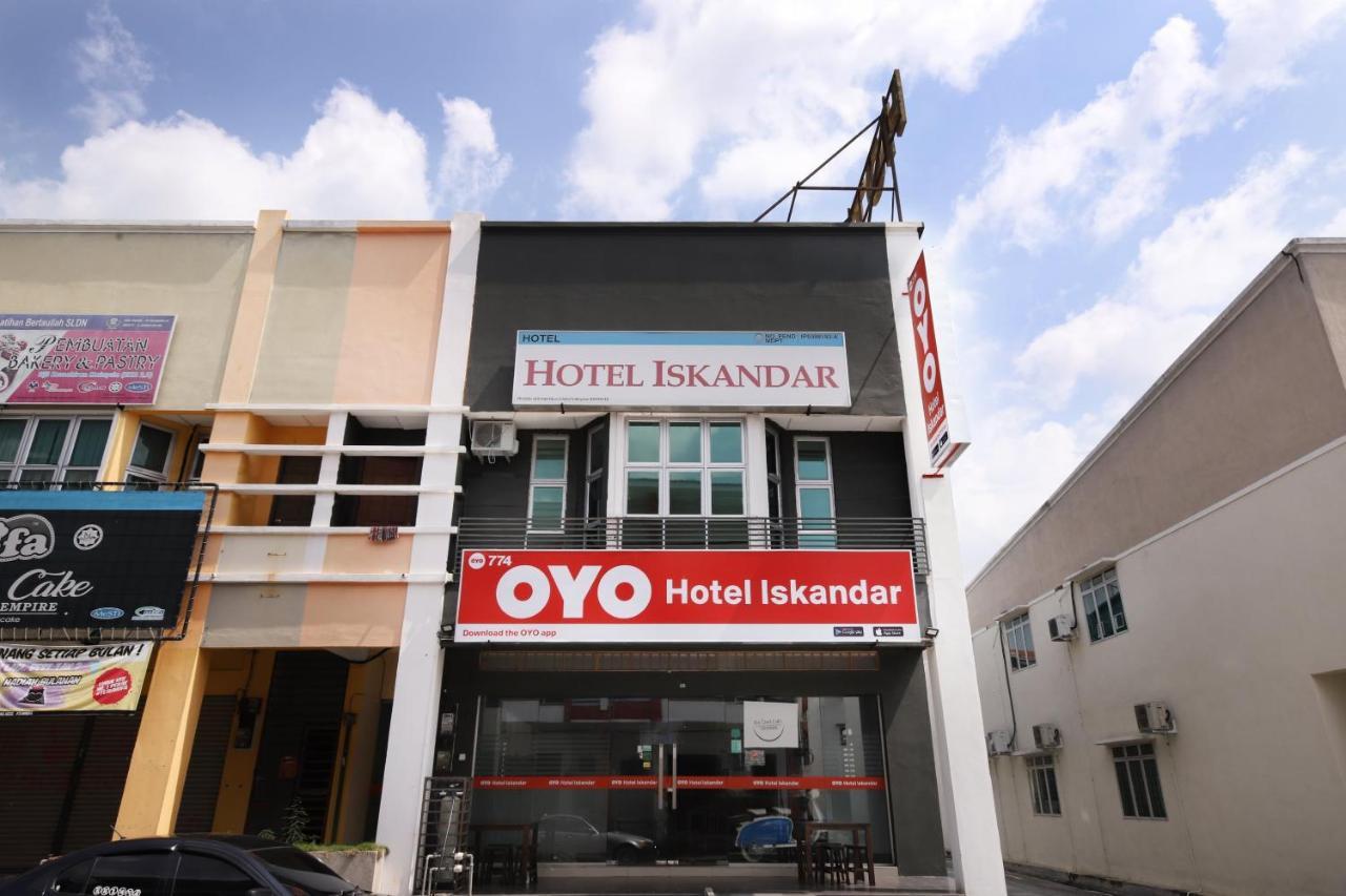 Capital O 774 Hotel Iskandar Seri Iskandar Exterior photo