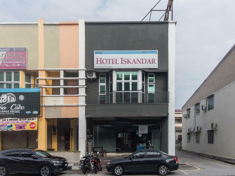 Capital O 774 Hotel Iskandar Seri Iskandar Exterior photo